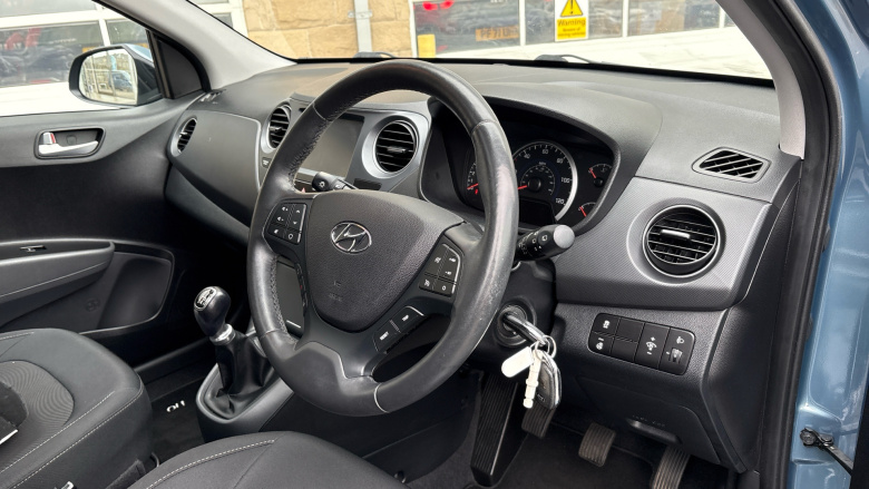 Hyundai i10 1.2 Premium SE 5dr Petrol Hatchback
